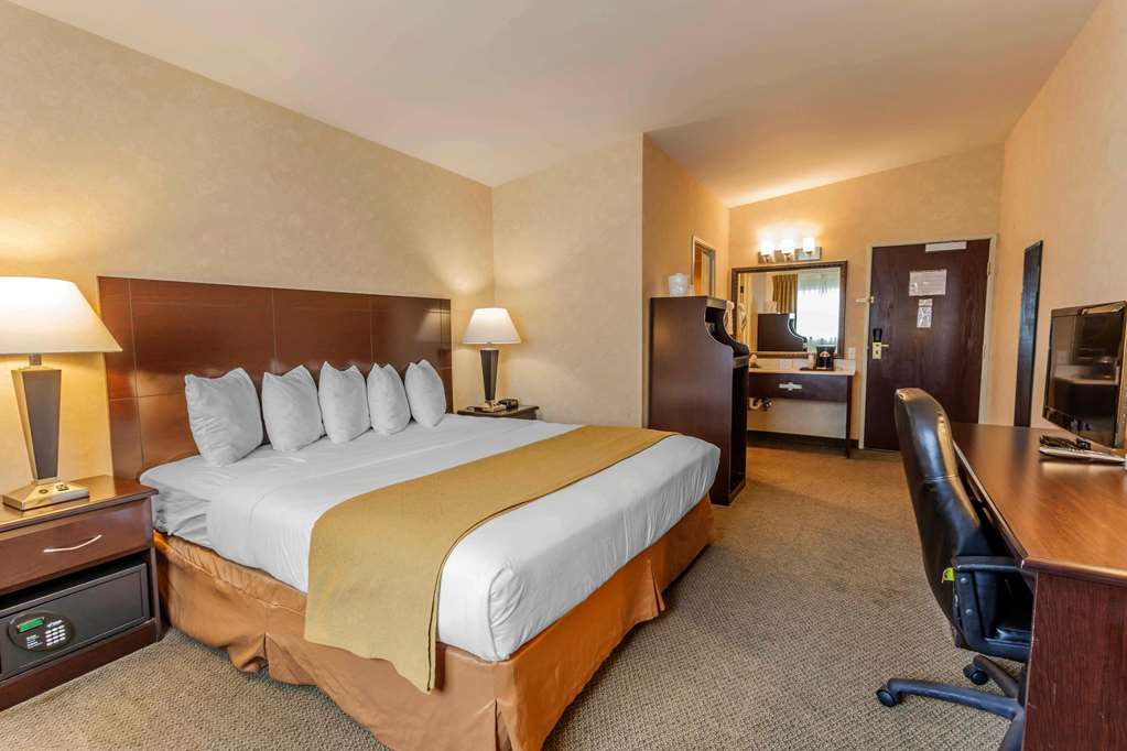Quality Inn Near Seattle Premium Outlets - photo 14