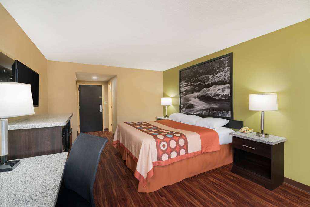 Super 8 by Wyndham Raleigh North East - photo 8