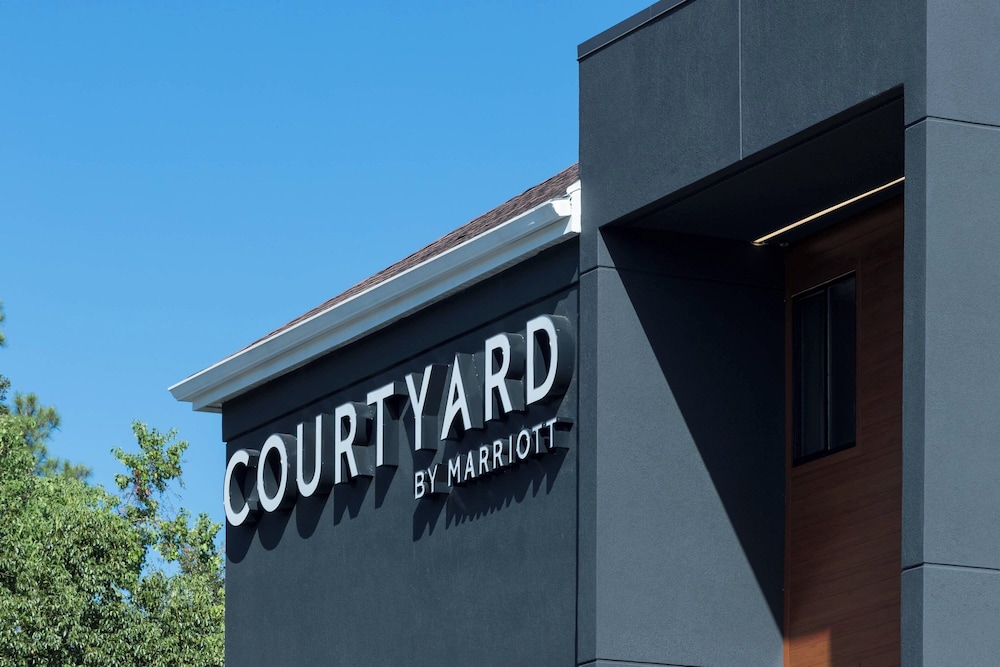 Courtyard Pensacola - photo 37