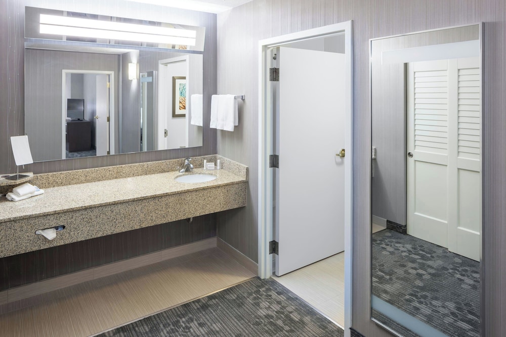Courtyard by Marriott Omaha Downtown - photo 16