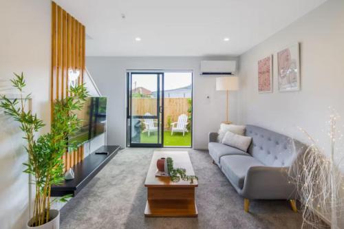 Hideaway in the Grove in Lower Hutt, New Zealand