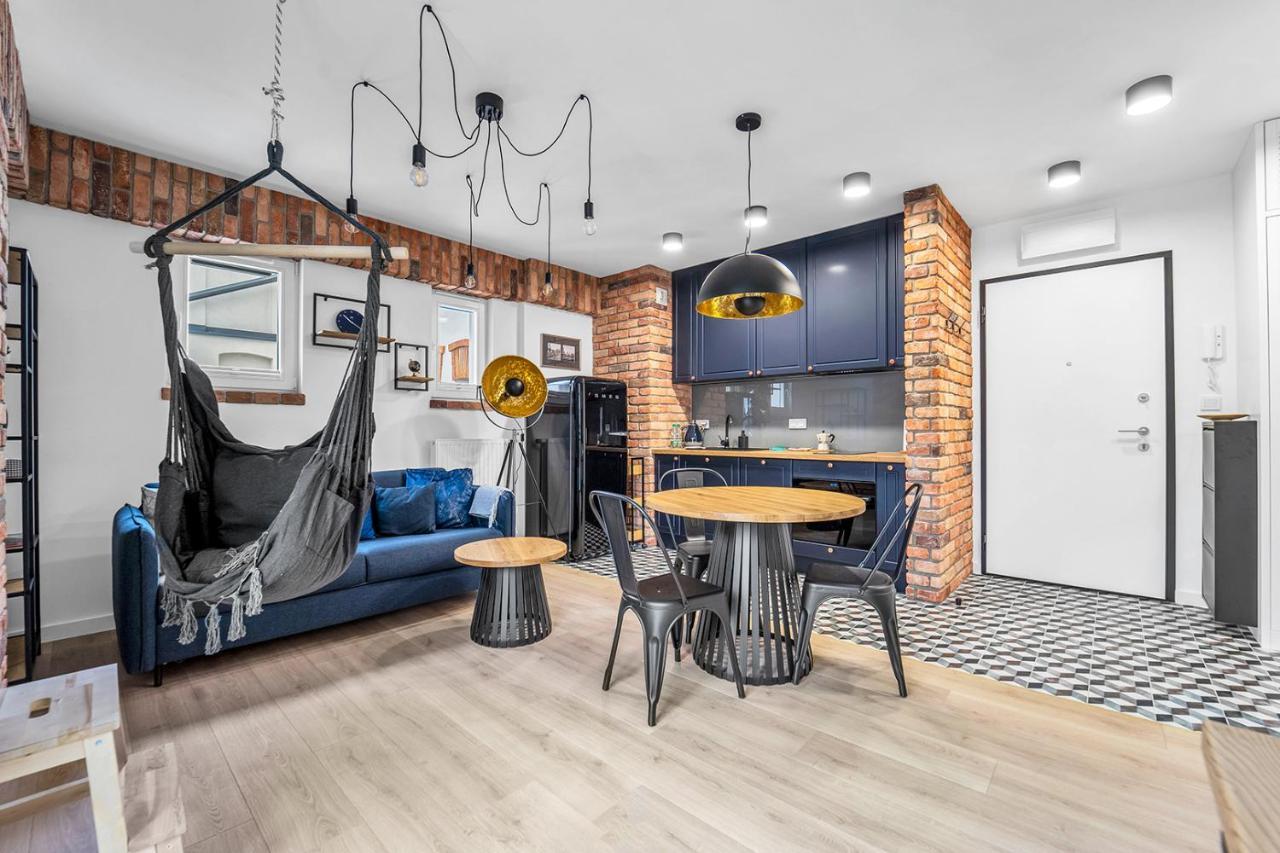 Vistula Loft Blue Apartment by BookingHost — 4-Star Luxury Hotel in Warsaw, Poland