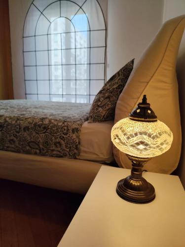 Costanza in giallo — 4-Star Luxury Hotel in Milan, Italy