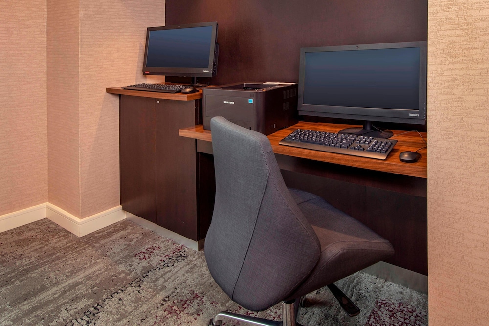 Courtyard by Marriott Gaithersburg Washingtonian Center - photo 46