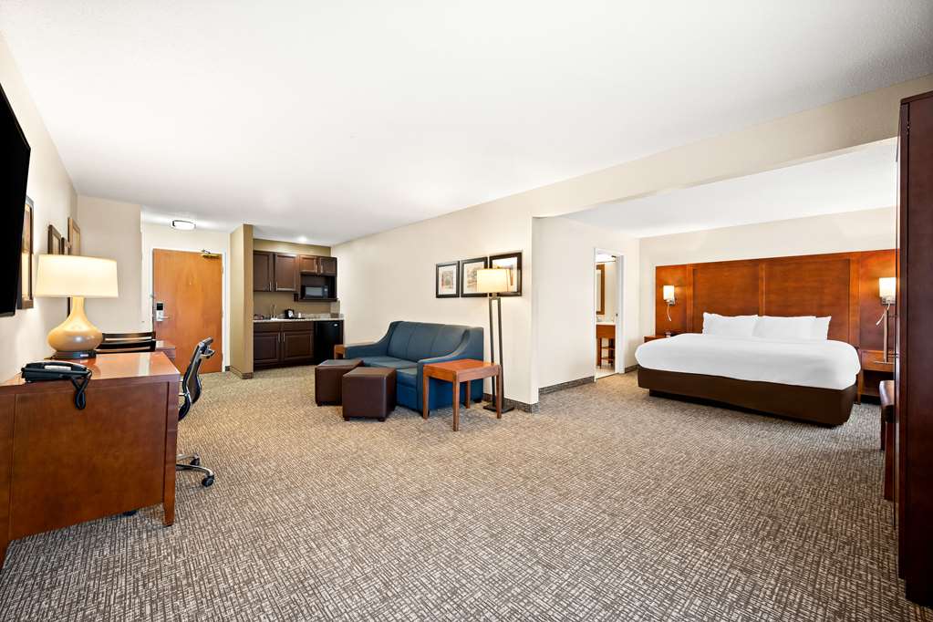 Comfort Inn & Suites Decatur Forsyth - photo 16