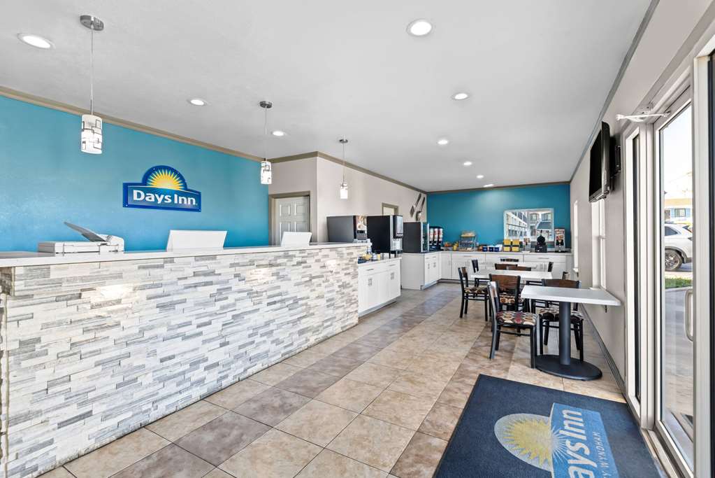 Days Inn by Wyndham Gainesville - photo 12