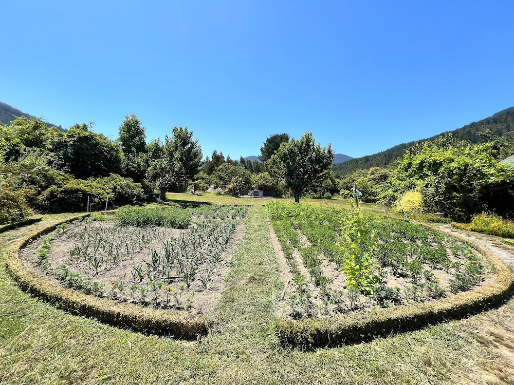 Mapuche Trekan - carbon neutral hotel in Canete
