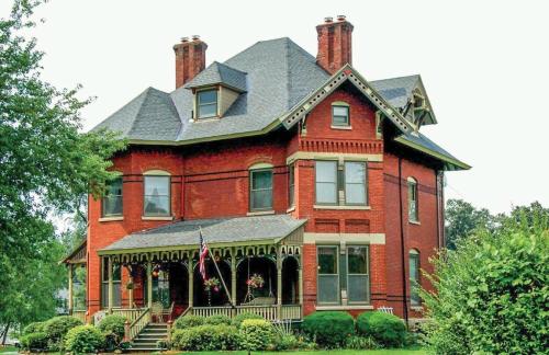 Squiers 1882 — hotel in Maquoketa