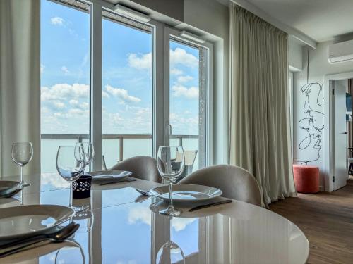 URBAN APARTMENTS Global Premium 13th Floor No 24 Free Garage Self Check in No Deposit — 4-Star Luxury Hotel in Katowice, Poland