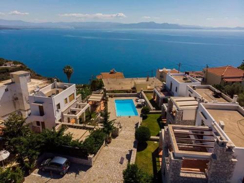 Malvazios Villas #3 — 4-Star Luxury Hotel in Gytheio, Greece