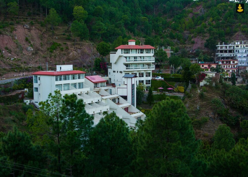 Misty Meadows Resort — hotel in Dagshai