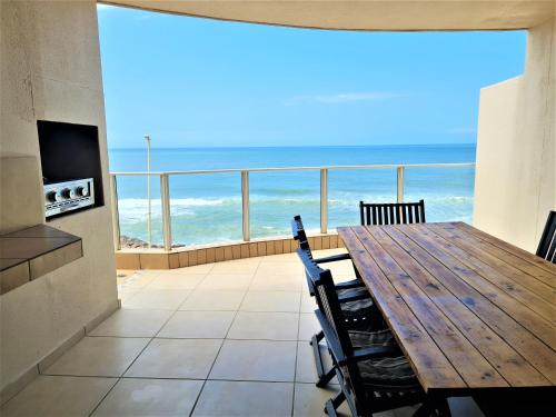 Santorini 203A — 4-Star Luxury Hotel in Margate, South Africa