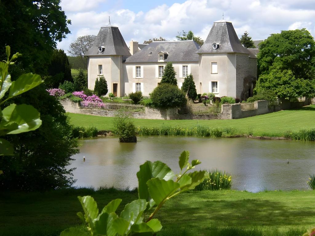 Manoir De La Queue Du Renard in Villers-Bocage, France
