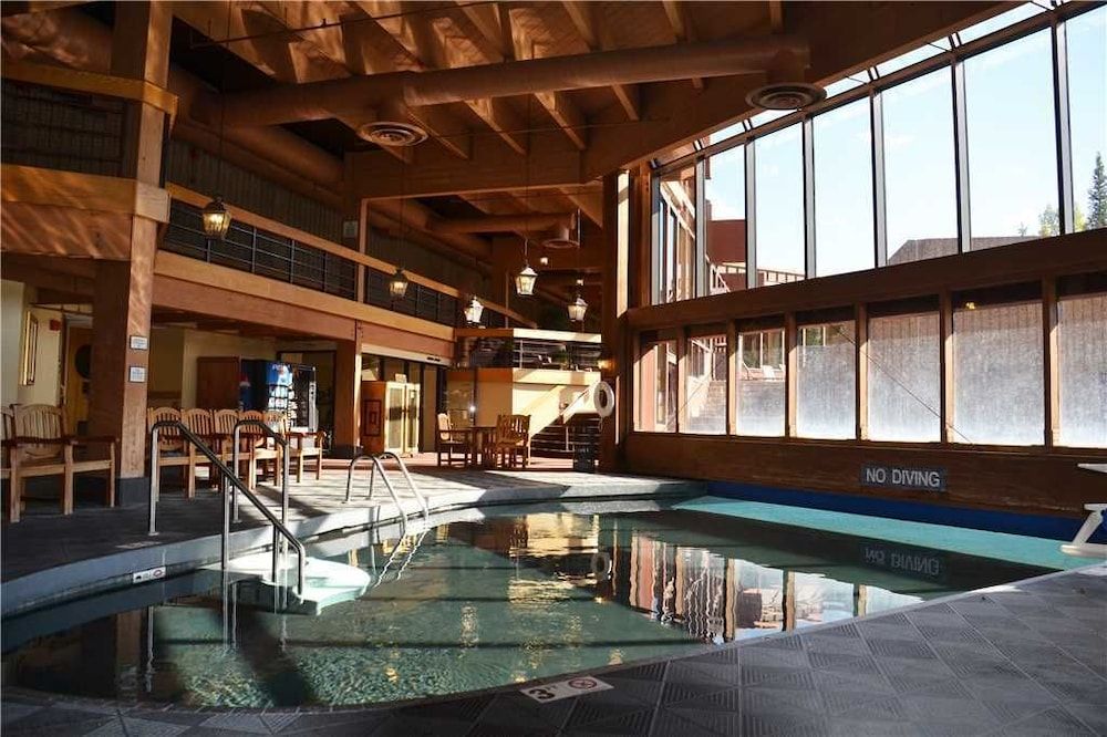 Beaver Run Resort Unit 4709 by RedAwning in Breckenridge, United States
