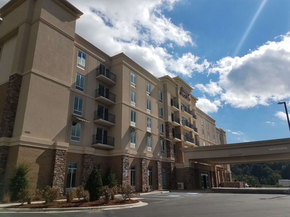 Hampton Inn & Suites Boone - photo 47
