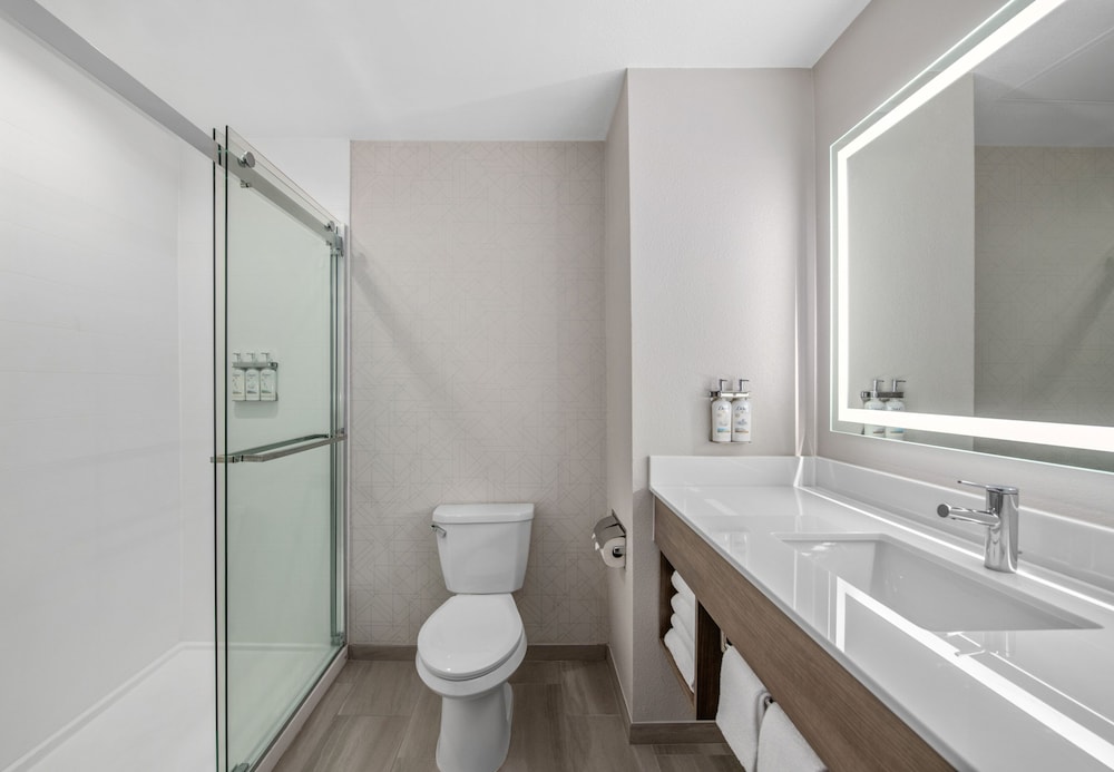 Holiday Inn Express San Diego South National City by IHG - photo 16