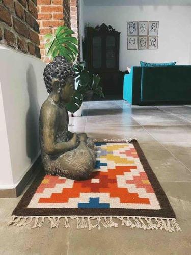 Matisse apartment in old Tbilisi