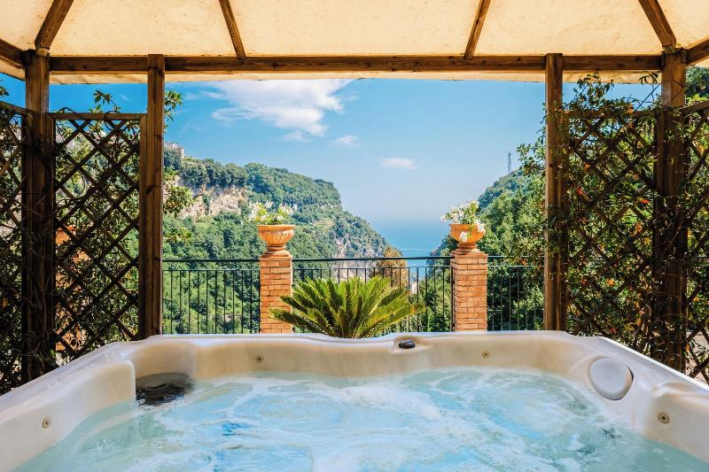 Villa Sant'Alfonso — 4-Star Luxury Hotel in Scala, Italy