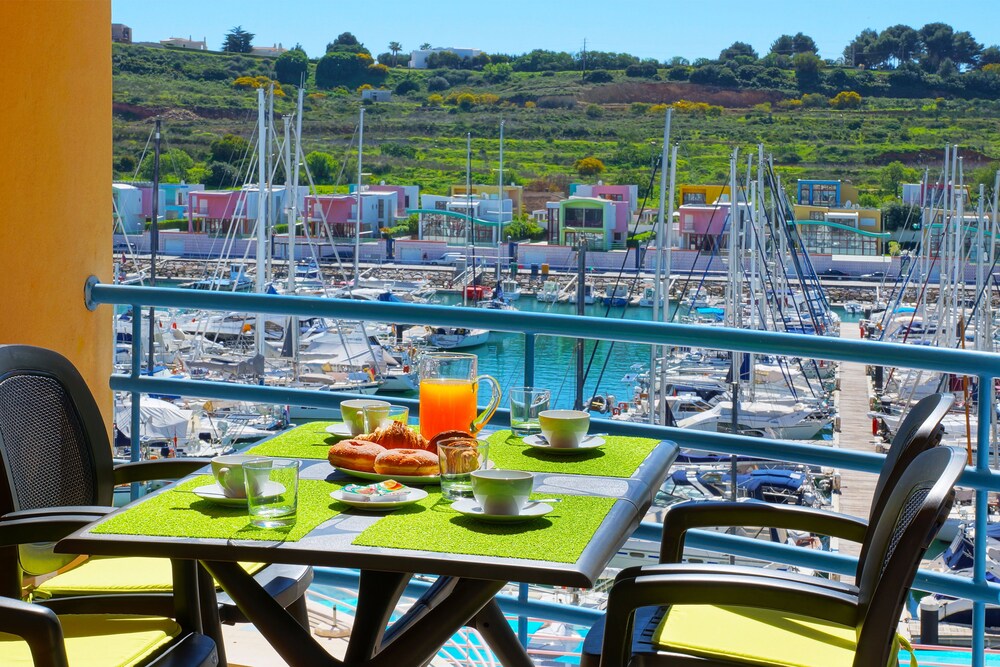 Marina View Apartment — 4-Star Luxury Hotel in Albufeira, Portugal