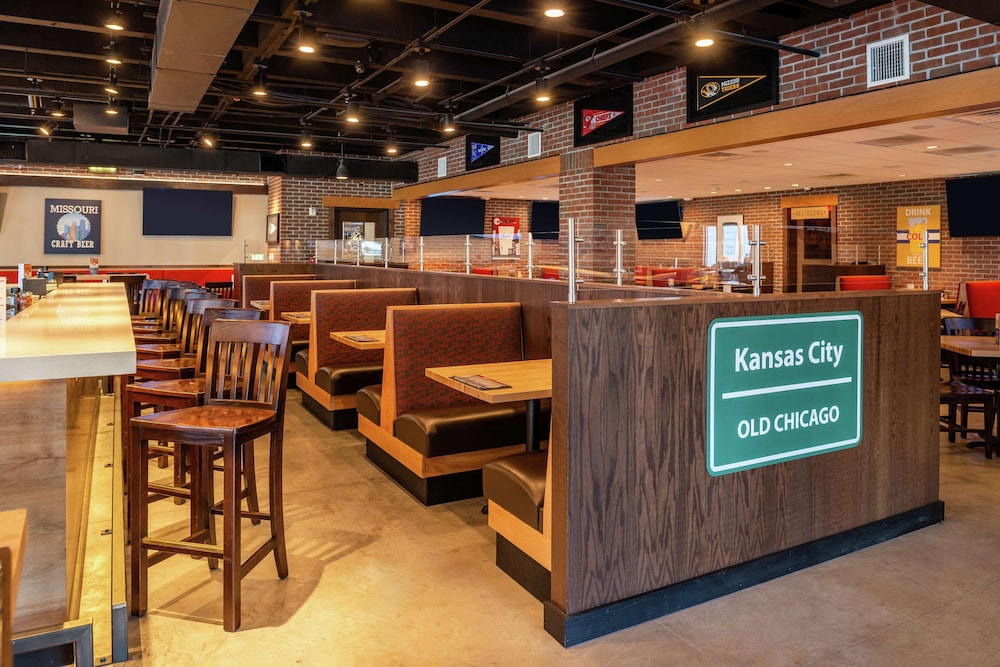 Hilton Garden Inn Kansas City Airport - photo 38