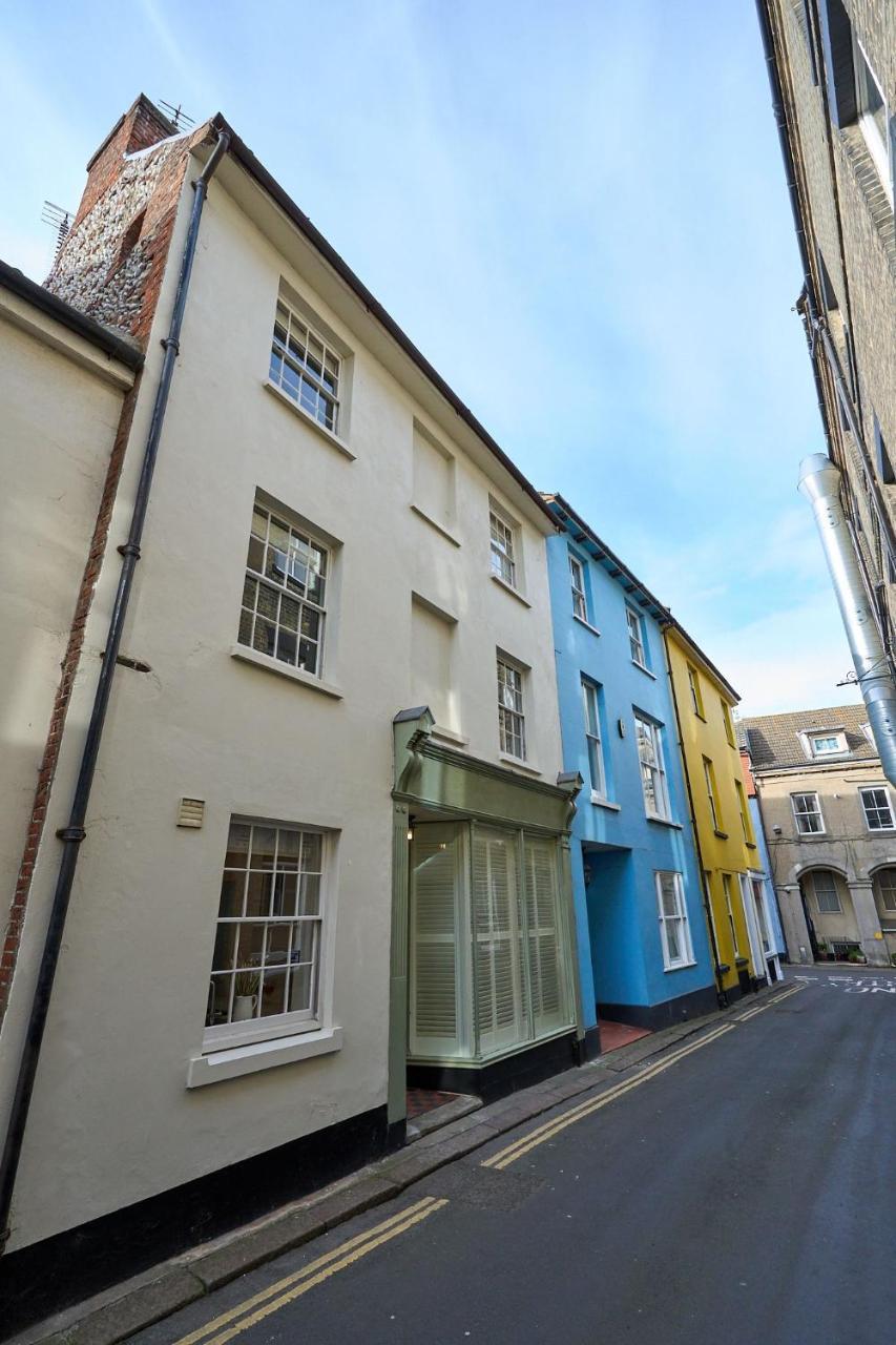 Surf Cottage — 4-Star Luxury Hotel in Cromer, United Kingdom