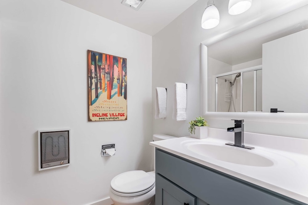 Tahoe Dreamin by Avantstay Central Location - photo 22