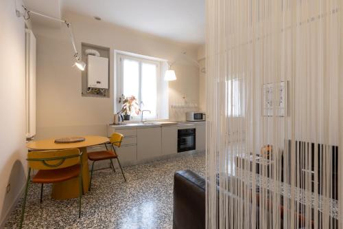 Newly renovated two room apartment — 4-Star Luxury Hotel in Milan, Italy