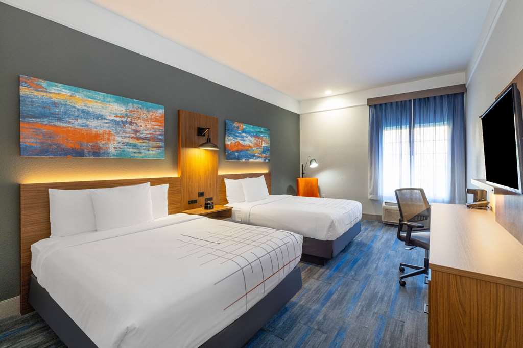 La Quinta Inn & Suites by Wyndham St. George - photo 12