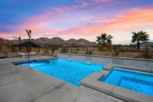 Luxury Desert Escape Private Pool Putting Green Outdoor Oasis — 4-Star Luxury Hotel in La Quinta, United States
