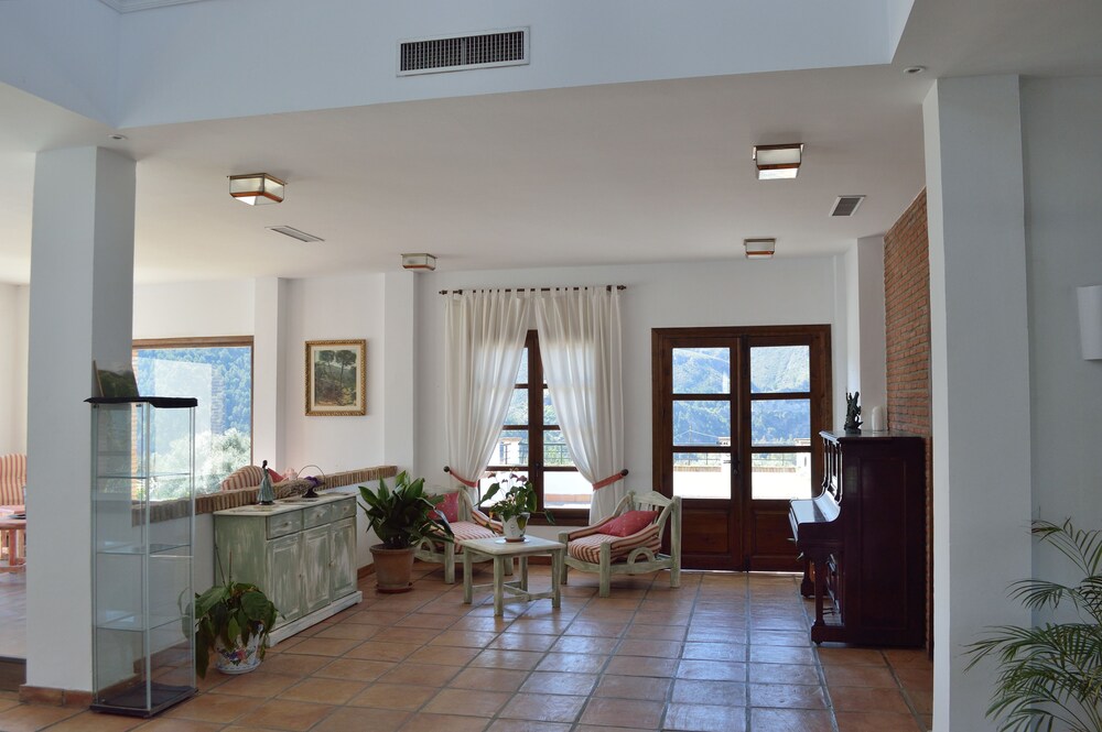 Hotel Taray Botanico — Orgiva — photo 2