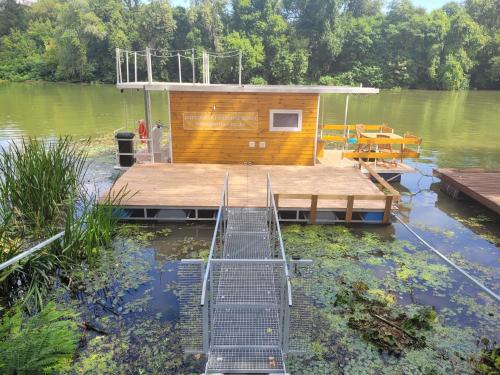 Bodrogpart Úszóház Tokaj in Tokaj, Hungary