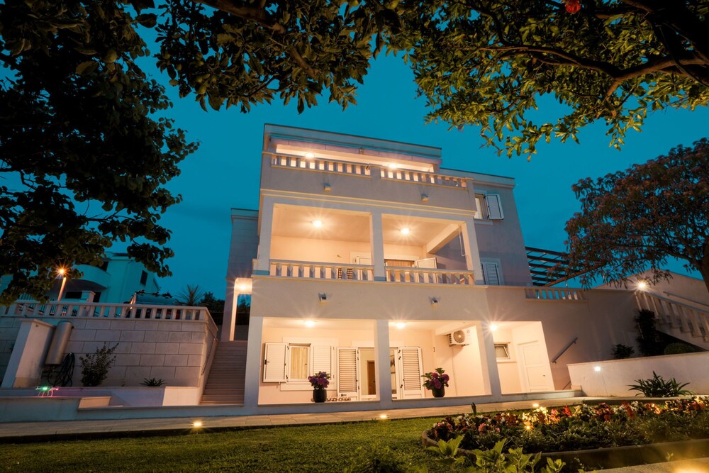 Villa Esquel Beachfront heated pool — 5-Star Luxury Hotel in Rogoznica, Croatia