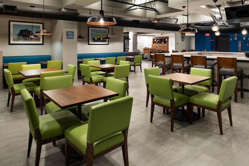 Four Points by Sheraton Omaha Midtown - photo 22