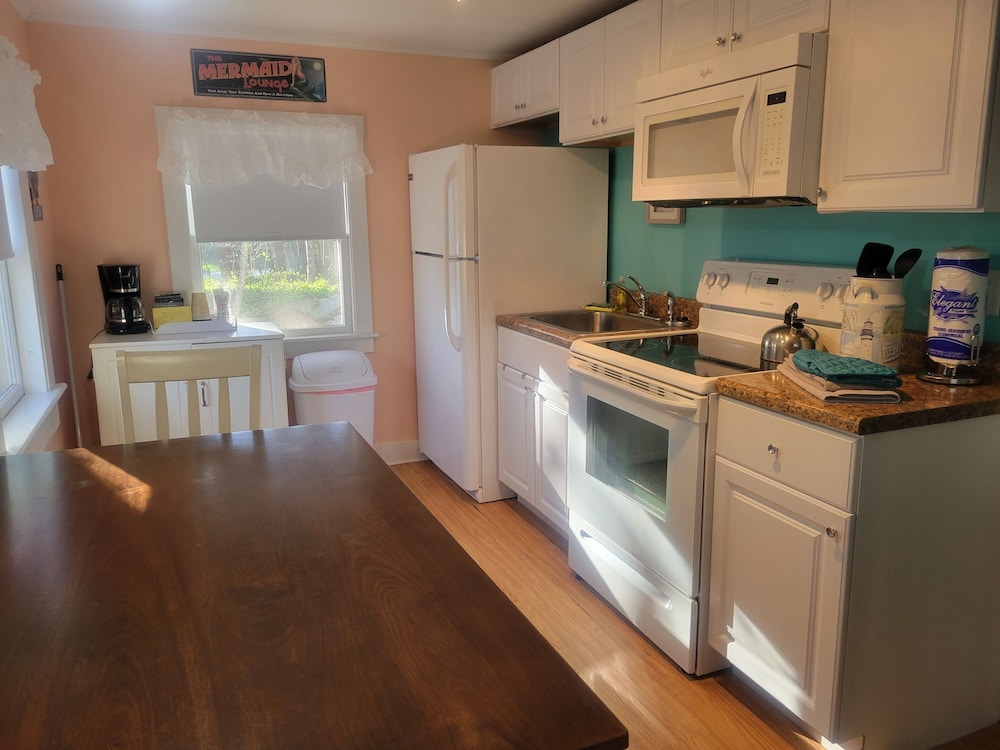 2 River Road Inn & Cottages - photo 38