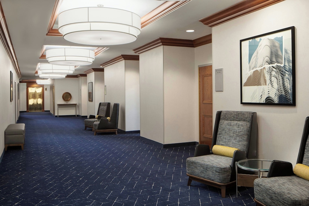 Courtyard by Marriott Chicago Downtown River North - photo 42