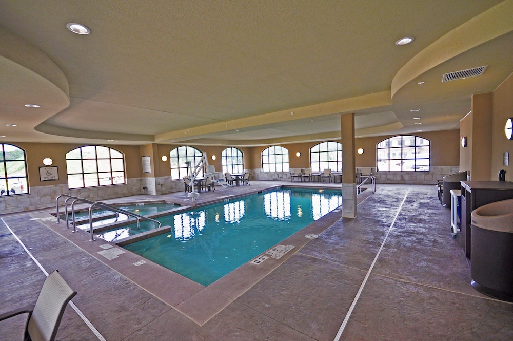 Staybridge Suites Eau Claire Altoona by IHG - photo 36