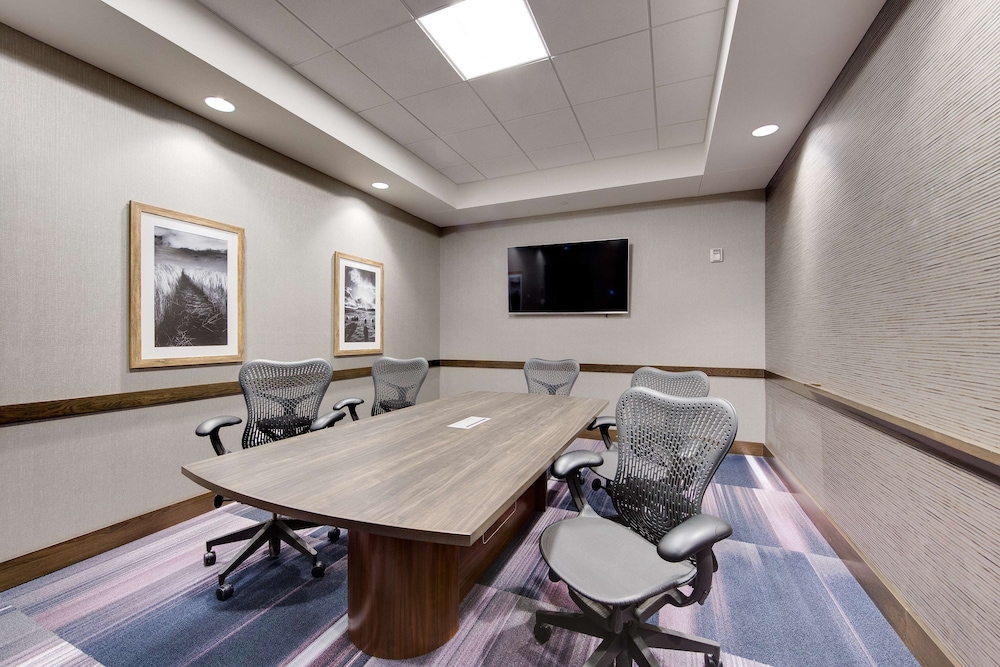 Hampton Inn & Suites Fort Worth Downtown - photo 40