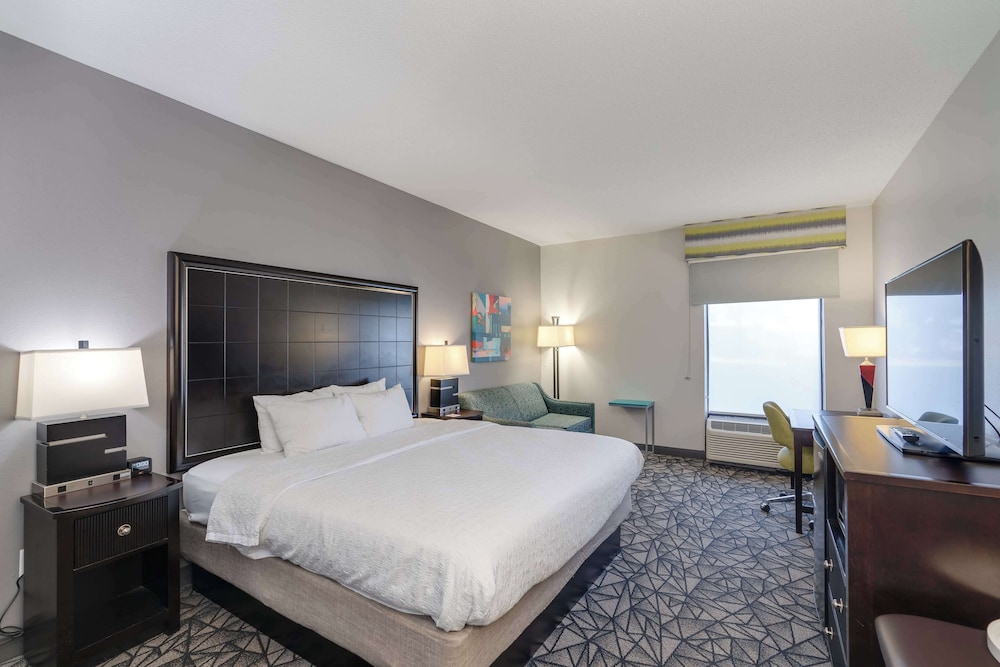 Hampton Inn Bloomington West - photo 8