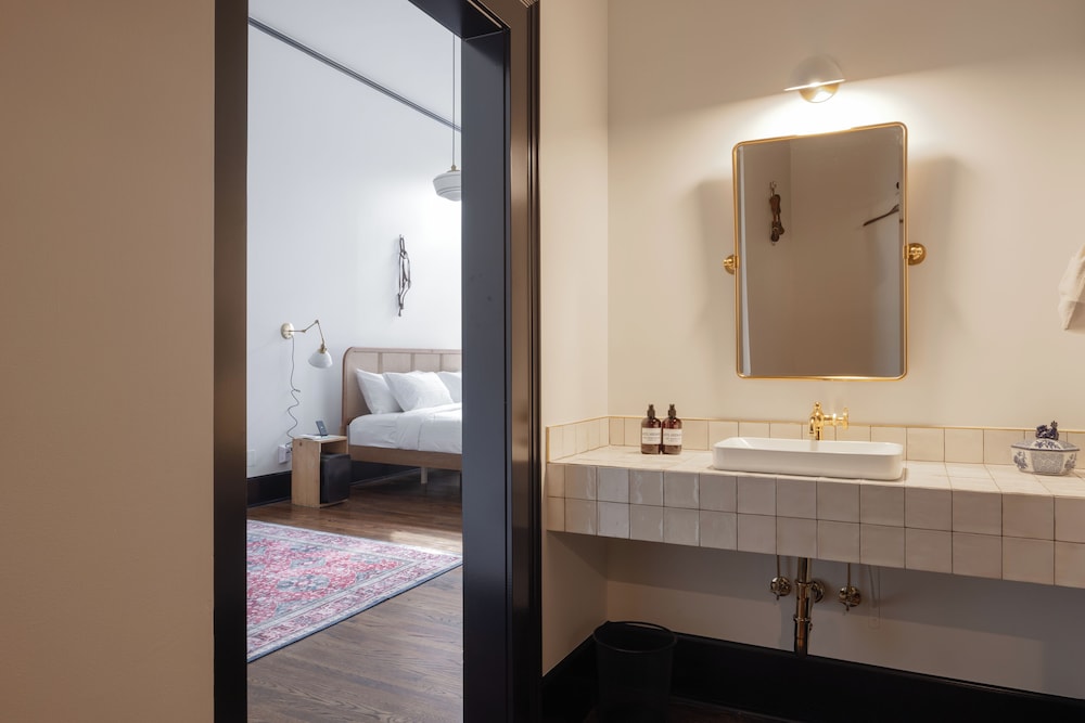 Hotel Hardware - photo 19