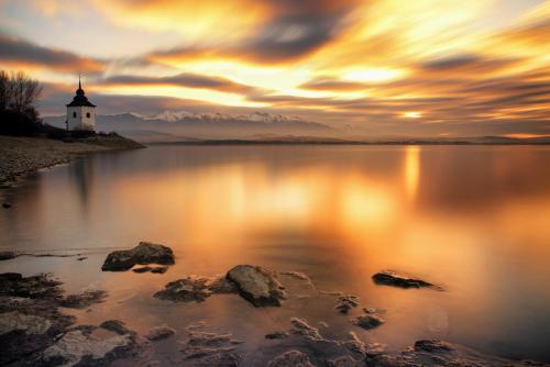 Tatralake Houses with Barrel Sauna Chaty pri Mare — 4-Star Luxury Hotel in Liptovsky Mikulas, Slovakia
