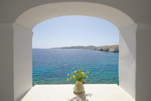 Floris Manor in Ermoupolis, Greece