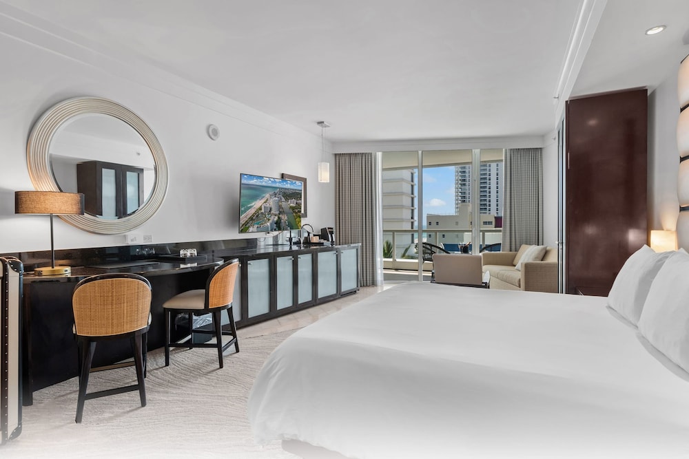 Fontainebleau Miami Beach Private Luxury Suites - photo 54