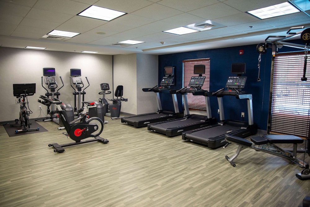 Hampton Inn & Suites Jacksonville - photo 41