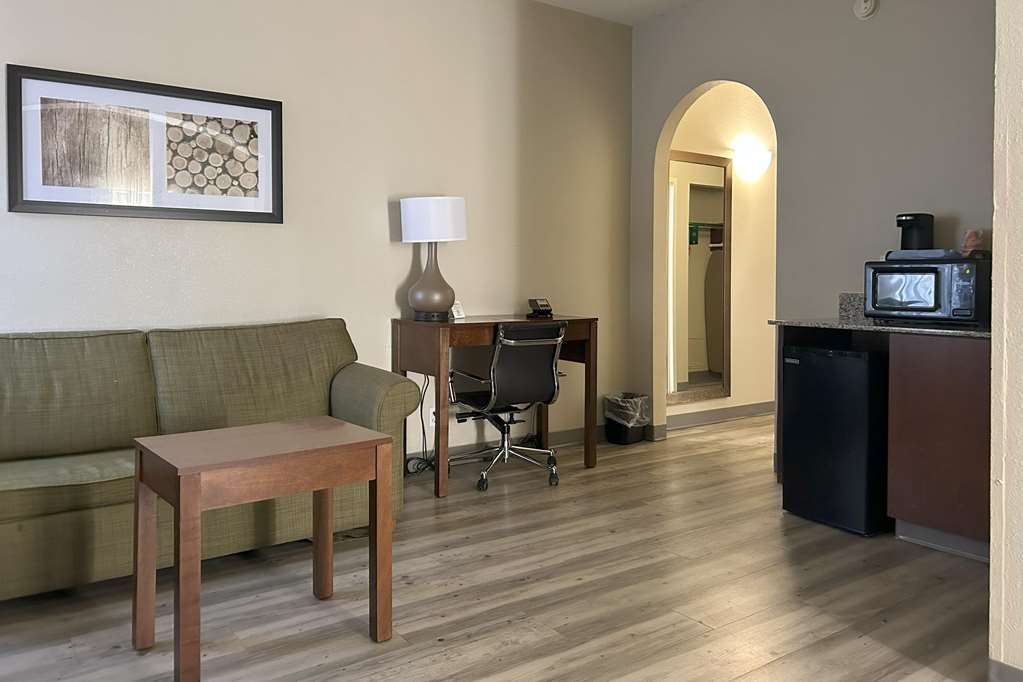Quality Inn & Suites Tarboro Kingsboro - photo 36