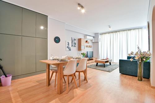 Modern Flat in the Heart of Port of Piraeus — 4-Star Luxury Hotel in Piraeus, Greece