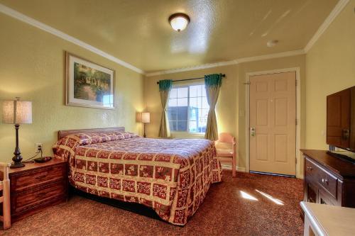 Bayside Inn - photo 13
