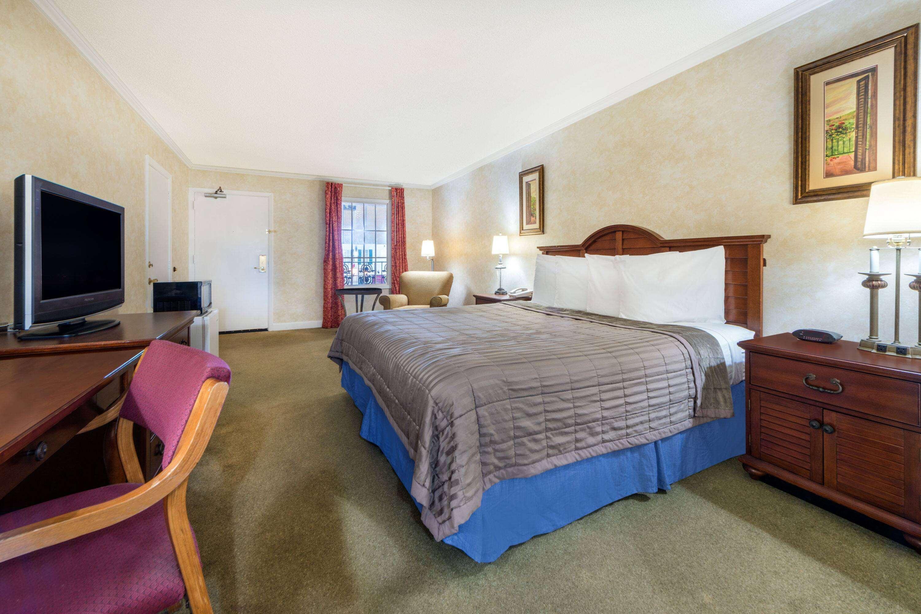 Howard Johnson by Wyndham Burlington - photo 14