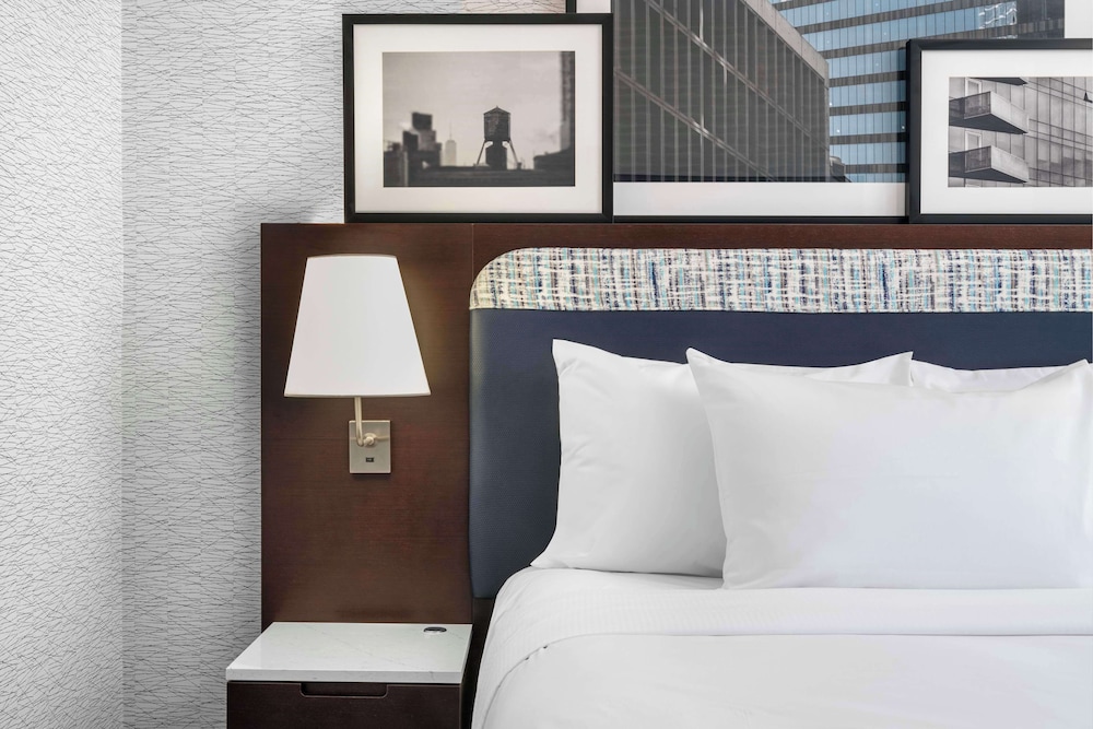 DoubleTree by Hilton Long Island City NY - photo 9
