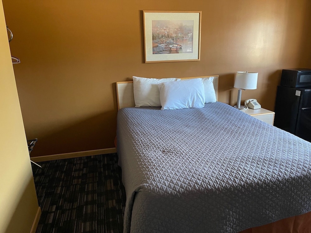 Lakeside Motor Inn - photo 10