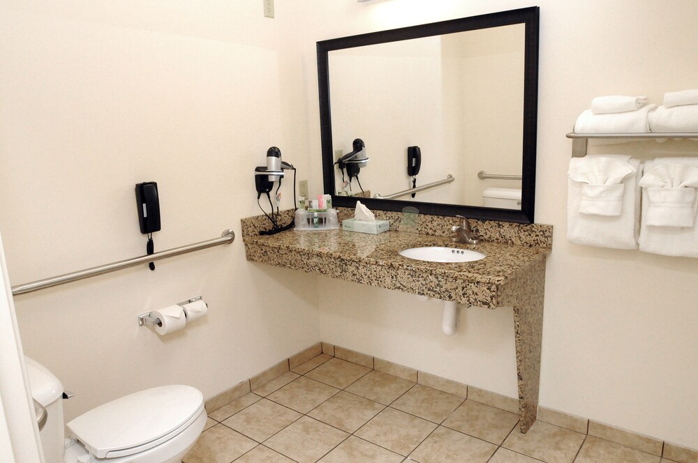 Holiday Inn Express & Suites Cambridge by IHG - photo 11